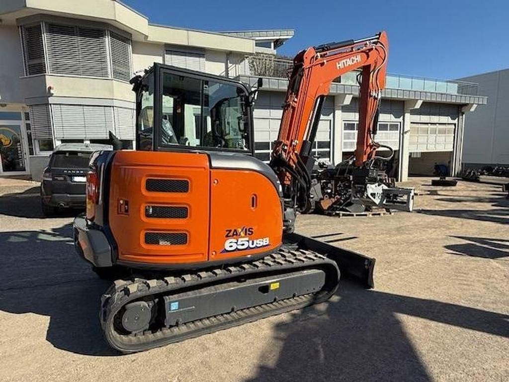 Нови Мини багер Hitachi ZX65 USB-6: снимка 9
