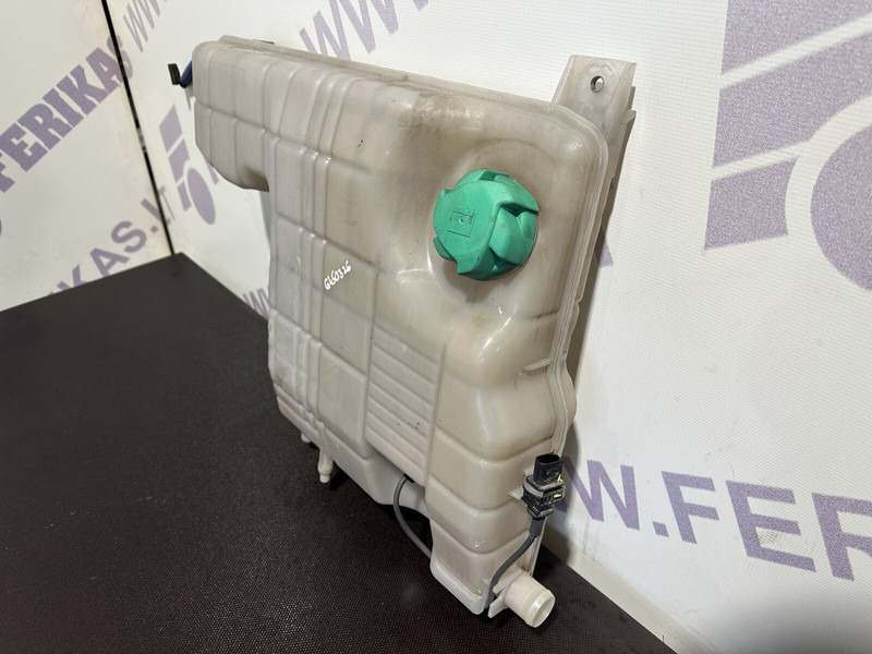 DAF expansion tank - Разширителен съд за Камион: снимка 2 DAF expansion tank - Разширителен съд за Камион: снимка 2