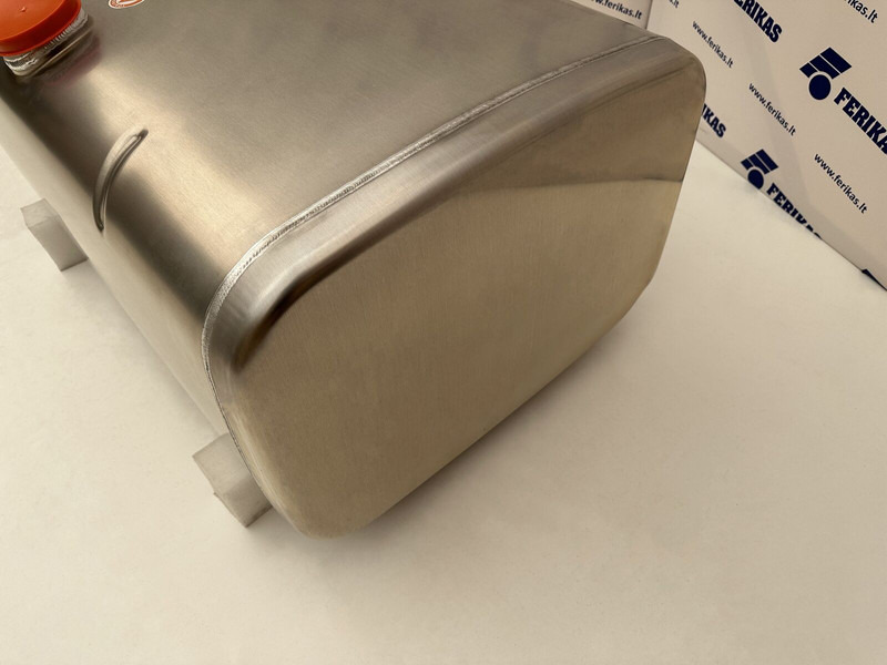 Iveco New aluminum fuel tank 300L - Резервоар за гориво за Камион: снимка 2 Iveco New aluminum fuel tank 300L - Резервоар за гориво за Камион: снимка 2