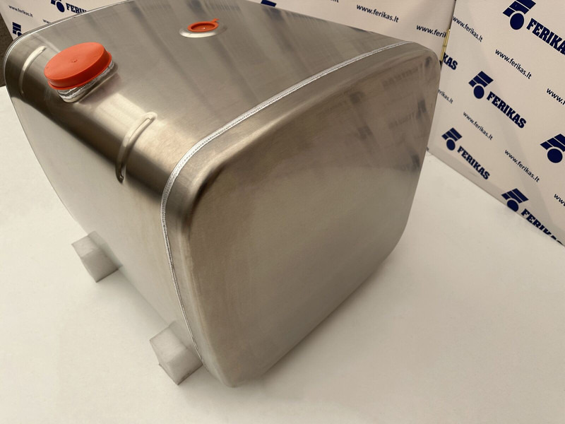 Iveco New aluminum fuel tank 300L - Резервоар за гориво за Камион: снимка 2 Iveco New aluminum fuel tank 300L - Резервоар за гориво за Камион: снимка 2