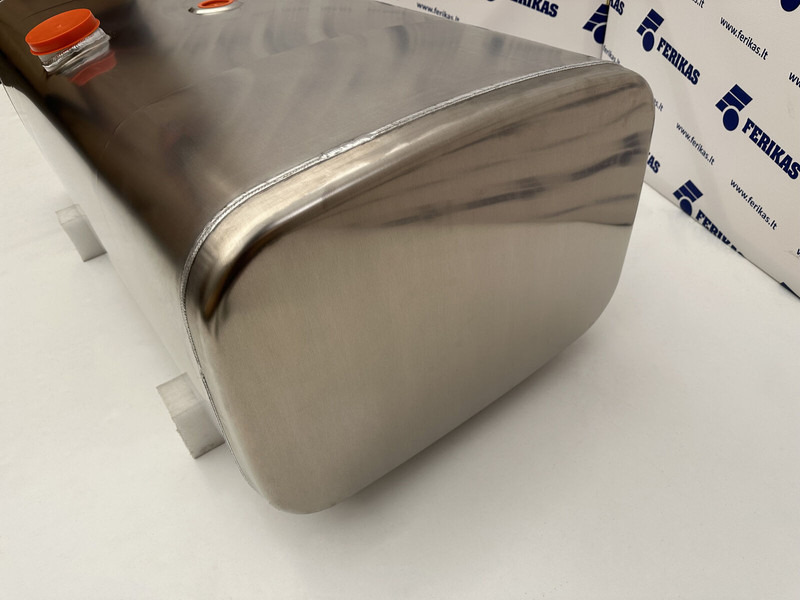 Iveco New aluminum fuel tank 400L - Резервоар за гориво за Камион: снимка 2 Iveco New aluminum fuel tank 400L - Резервоар за гориво за Камион: снимка 2