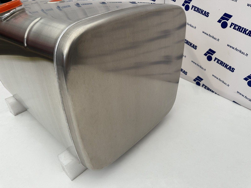 Iveco New aluminum fuel tank 400L - Резервоар за гориво за Камион: снимка 2 Iveco New aluminum fuel tank 400L - Резервоар за гориво за Камион: снимка 2