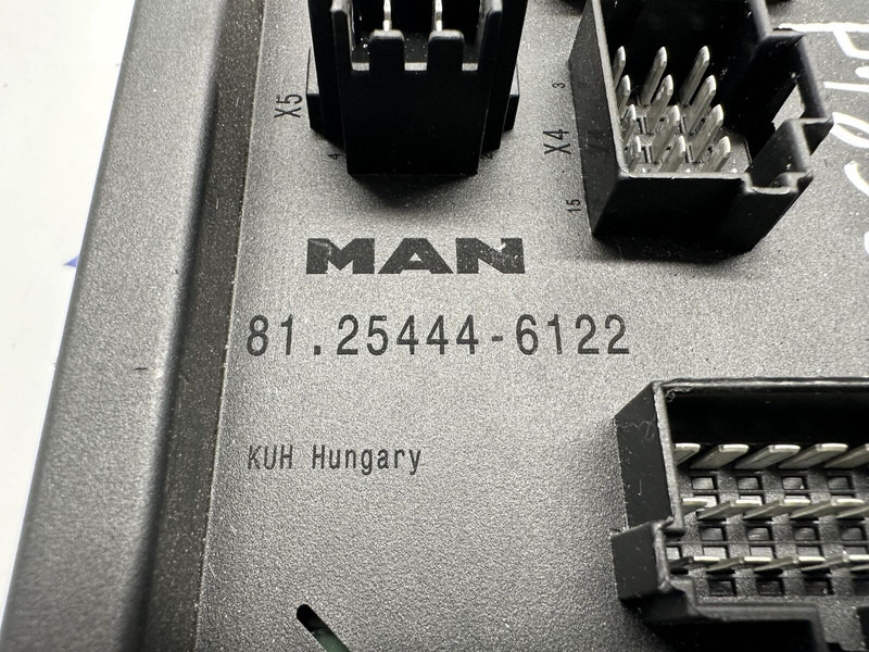 MAN fuse box - Електрическа система за Камион: снимка 3 MAN fuse box - Електрическа система за Камион: снимка 3