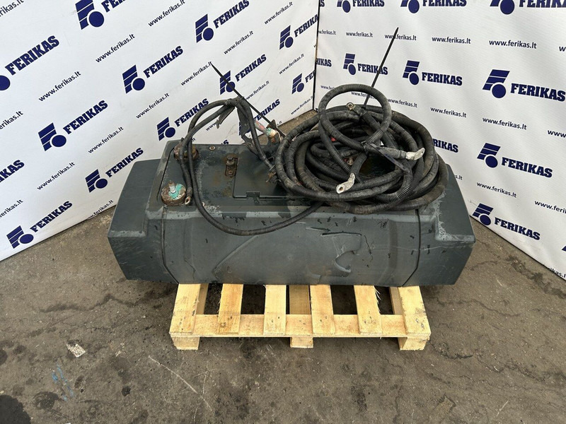 MAN rear mounting battery box - Акумулатор за Камион: снимка 1 MAN rear mounting battery box - Акумулатор за Камион: снимка 1