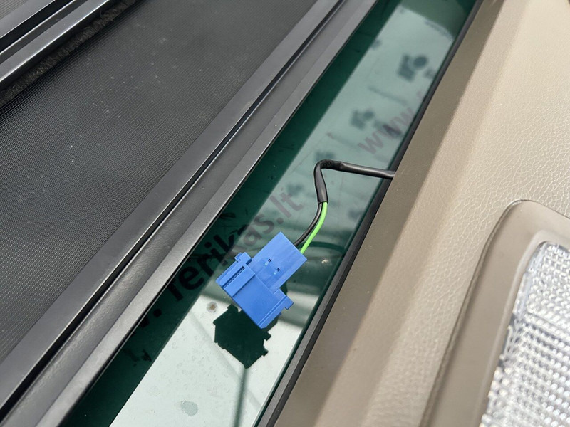 MAN sunroof, roof hatch - Каросерия и екстериор за Камион: снимка 4 MAN sunroof, roof hatch - Каросерия и екстериор за Камион: снимка 4