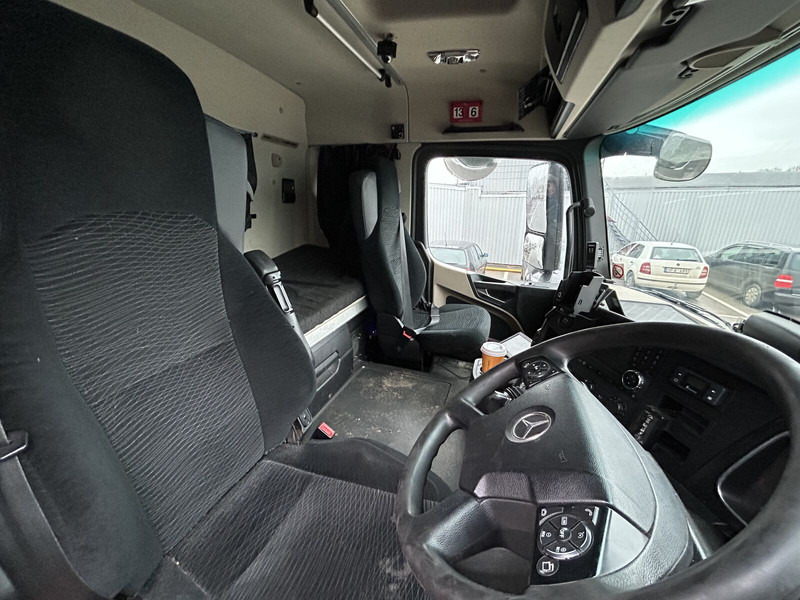 Mercedes-Benz 2018 Mercedes Benz Actros MP4 EURO 6 breaking for parts - Кабина и интериор за Камион: снимка 5 Mercedes-Benz 2018 Mercedes Benz Actros MP4 EURO 6 breaking for parts - Кабина и интериор за Камион: снимка 5