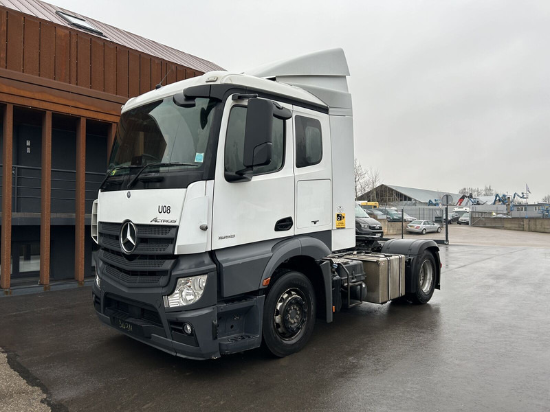 Mercedes-Benz 2018 Mercedes Benz Actros MP4 EURO 6 breaking for parts - Кабина и интериор за Камион: снимка 2 Mercedes-Benz 2018 Mercedes Benz Actros MP4 EURO 6 breaking for parts - Кабина и интериор за Камион: снимка 2