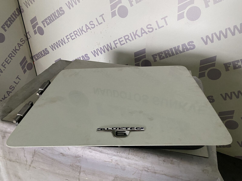Mercedes-Benz STORAGE COMPARTMENT FLAP - Броня за Камион: снимка 1 Mercedes-Benz STORAGE COMPARTMENT FLAP - Броня за Камион: снимка 1