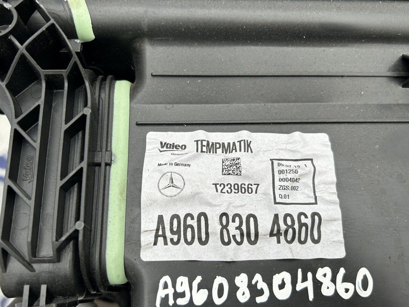Mercedes-Benz air conditionioning heater system - Отопление/ Вентилация за Камион: снимка 5 Mercedes-Benz air conditionioning heater system - Отопление/ Вентилация за Камион: снимка 5