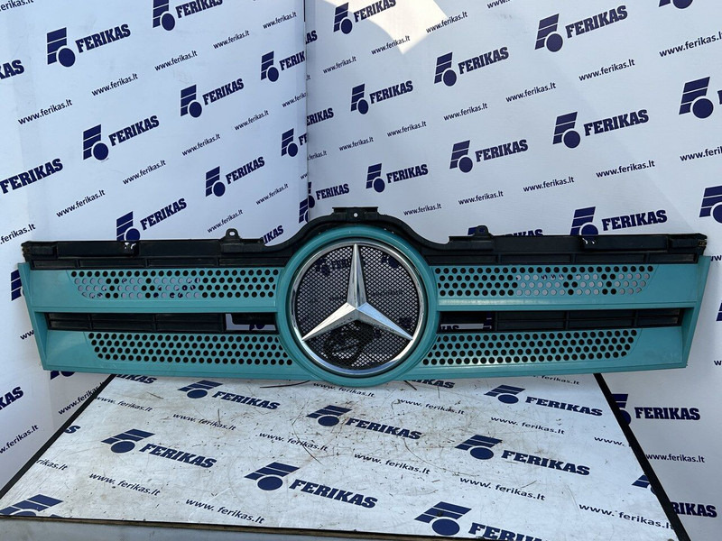 Mercedes-Benz bonnet grill with illuminated logo - Капо за Камион: снимка 1 Mercedes-Benz bonnet grill with illuminated logo - Капо за Камион: снимка 1