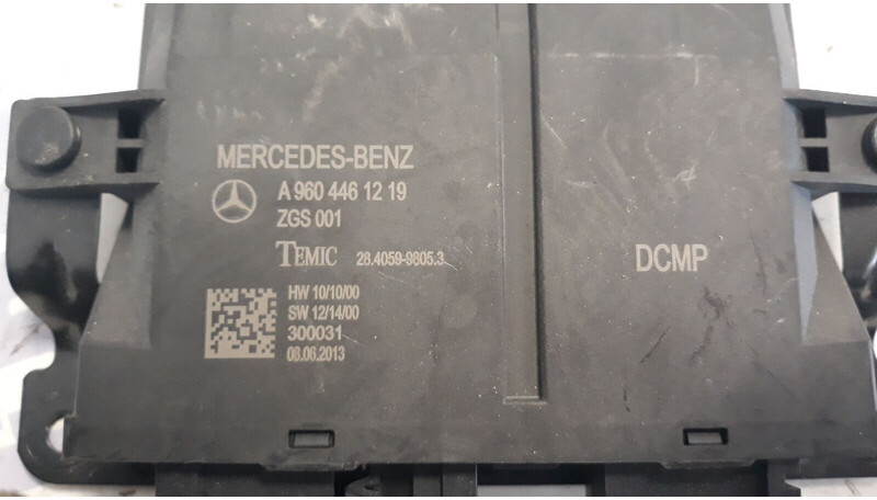 Mercedes-Benz door control module - Блок за управление за Камион: снимка 3 Mercedes-Benz door control module - Блок за управление за Камион: снимка 3
