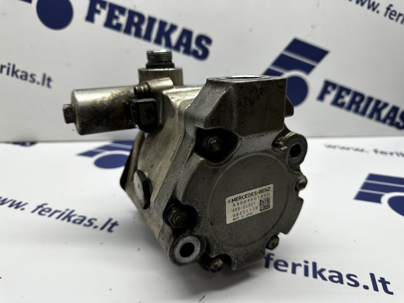 Mercedes-Benz power steering pump - Помпа на хидроусилвателя за Камион: снимка 1 Mercedes-Benz power steering pump - Помпа на хидроусилвателя за Камион: снимка 1