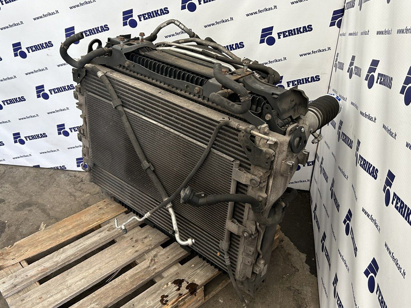 Mercedes-Benz radiators set - Радиатор: снимка 3 Mercedes-Benz radiators set - Радиатор: снимка 3