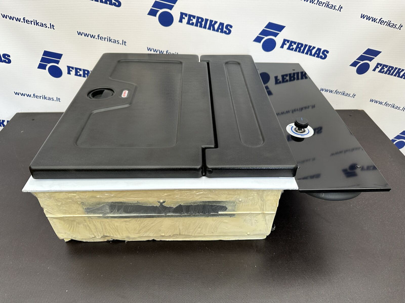 Renault T refrigerator - Кабина и интериор за Камион: снимка 5 Renault T refrigerator - Кабина и интериор за Камион: снимка 5