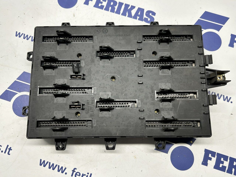 Renault fuse box - Електрическа система за Камион: снимка 2 Renault fuse box - Електрическа система за Камион: снимка 2