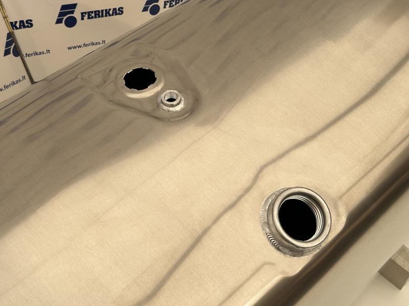 Scania New aluminum fuel tank 485L - Резервоар за гориво за Камион: снимка 4 Scania New aluminum fuel tank 485L - Резервоар за гориво за Камион: снимка 4