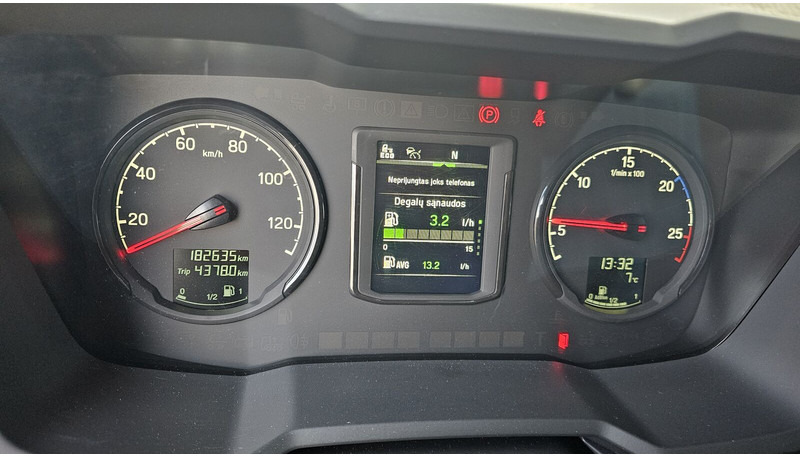 Влекач Scania R460: снимка 8