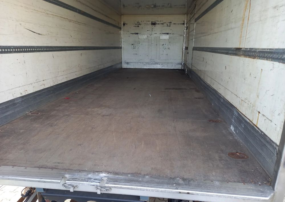 Inny ZABUDOWA KONTENER 7,50 Z DRZWIAMI - Каросерия - фургон: снимка 5 Inny ZABUDOWA KONTENER 7,50 Z DRZWIAMI - Каросерия - фургон: снимка 5