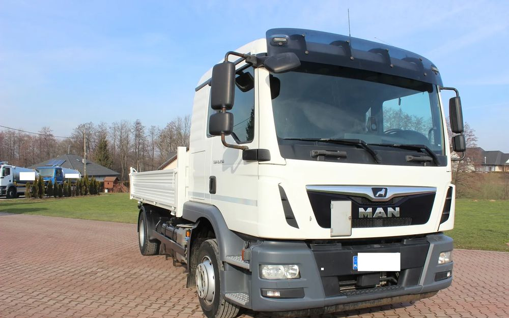 MAN TGM 12 250 EURO 6 BLOKADA MOSTU - Самосвал камион: снимка 4 MAN TGM 12 250 EURO 6 BLOKADA MOSTU - Самосвал камион: снимка 4