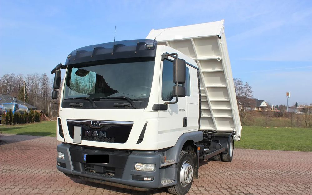 MAN TGM 12 250 EURO 6 BLOKADA MOSTU - Самосвал камион: снимка 1 MAN TGM 12 250 EURO 6 BLOKADA MOSTU - Самосвал камион: снимка 1