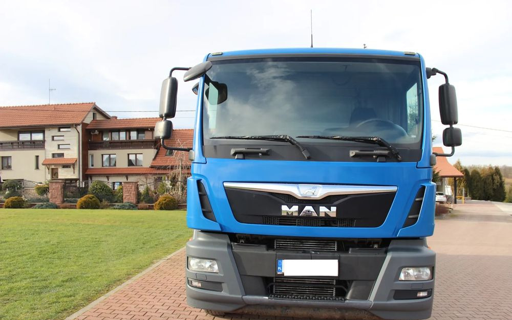 MAN TGM 18 250 !! EURO 6 !!! - Камион цистерна: снимка 3 MAN TGM 18 250 !! EURO 6 !!! - Камион цистерна: снимка 3