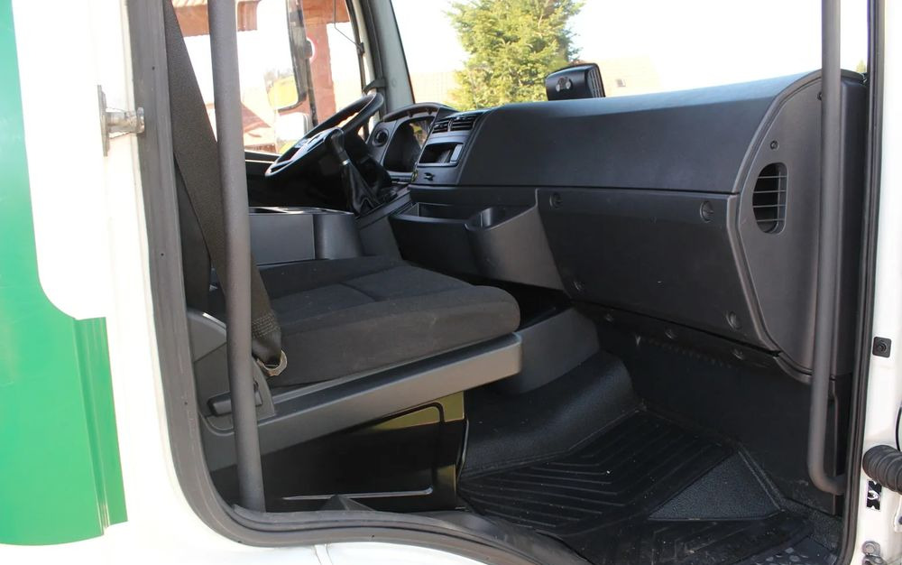 Interior photo 2: Камион цистерна Mercedes-Benz ATEGO 1521 !! EURO 6 !!! BLOKADA MOSTU !!
