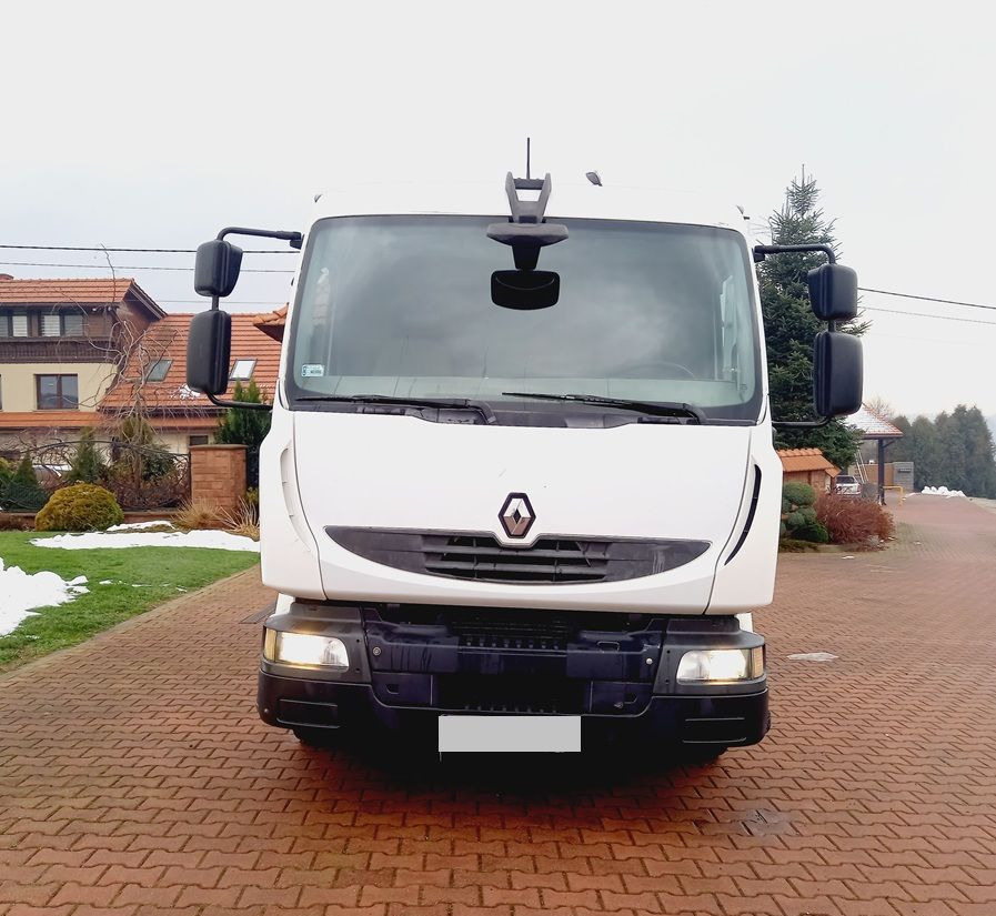 Renault MIDLUM 220 DXI EURO 5 ASENIZACJA 7000 LITRÓW ASENIZACYJNY BECZKA - Камион цистерна: снимка 4 Renault MIDLUM 220 DXI EURO 5 ASENIZACJA 7000 LITRÓW ASENIZACYJNY BECZKA - Камион цистерна: снимка 4