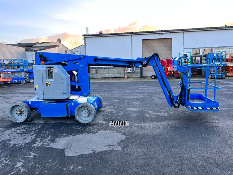 Genie Z34/22N elektro 12m (1437) - Артикулираща платформа: снимка 5 Genie Z34/22N elektro 12m (1437) - Артикулираща платформа: снимка 5