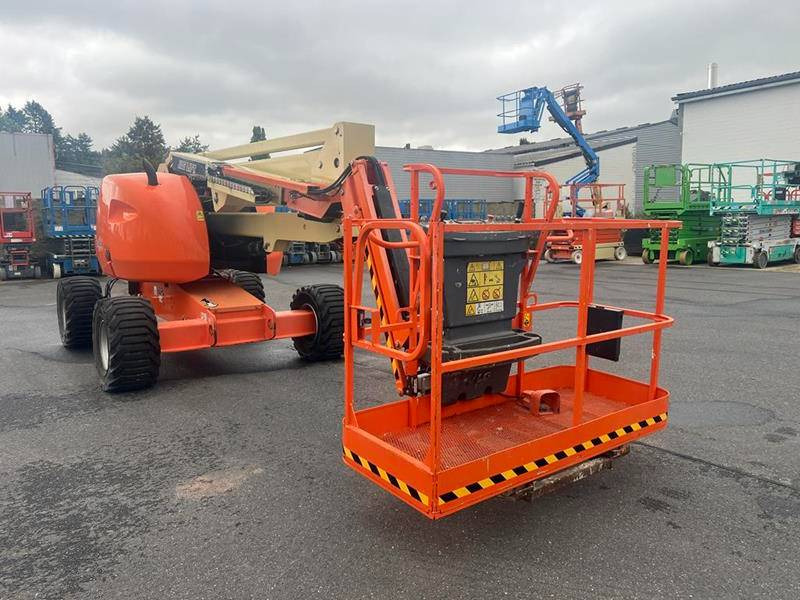 JLG 450AJ diesel 4x4 16m (1786) - Артикулираща платформа: снимка 4 JLG 450AJ diesel 4x4 16m (1786) - Артикулираща платформа: снимка 4