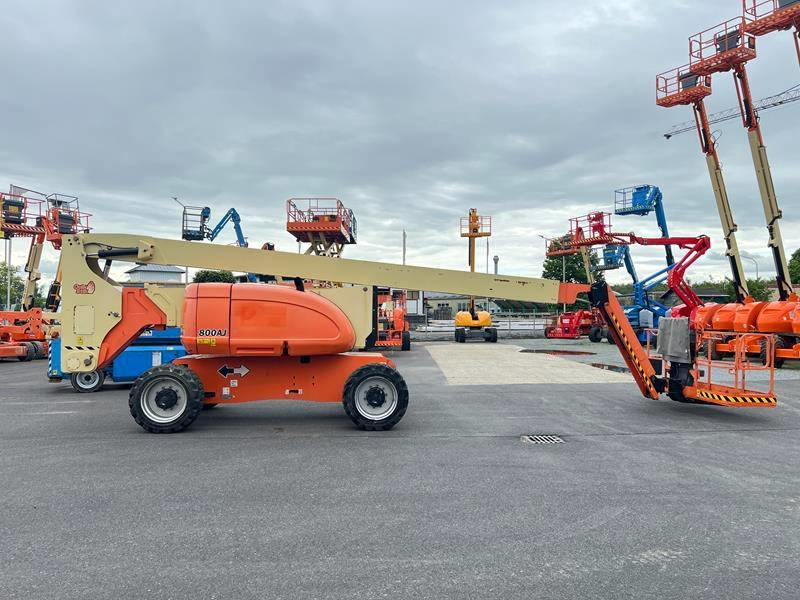 JLG 800AJ diesel 4x4 26m (1787) - Артикулираща платформа: снимка 2 JLG 800AJ diesel 4x4 26m (1787) - Артикулираща платформа: снимка 2