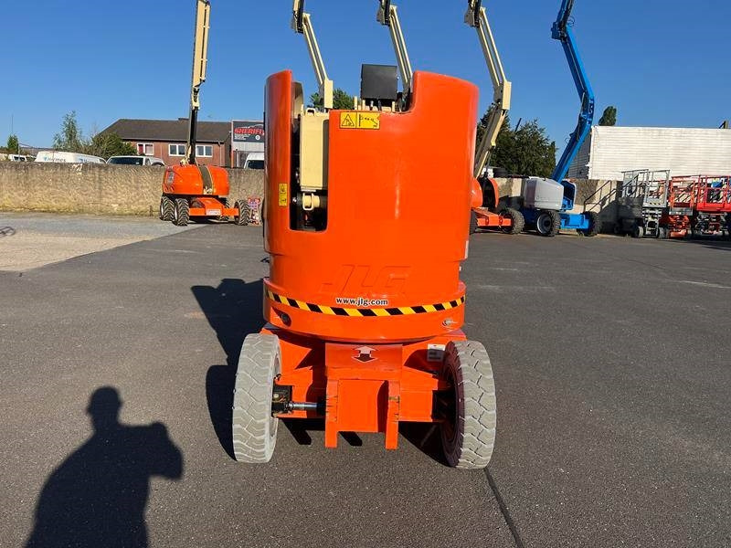 JLG E300 AJP elektro 11m (1791) - Артикулираща платформа: снимка 3 JLG E300 AJP elektro 11m (1791) - Артикулираща платформа: снимка 3
