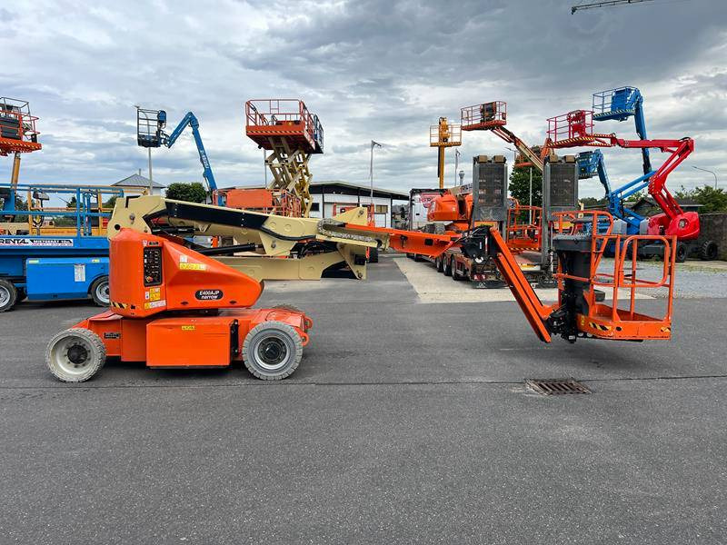 JLG E400AJPN elektro 14m (1779) - Артикулираща платформа: снимка 2 JLG E400AJPN elektro 14m (1779) - Артикулираща платформа: снимка 2