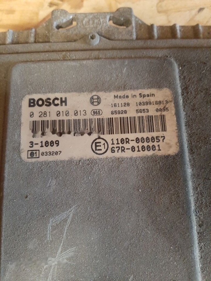 Bosch 0 281 010 013 - Блок за управление за Автобус: снимка 1 Bosch 0 281 010 013 - Блок за управление за Автобус: снимка 1