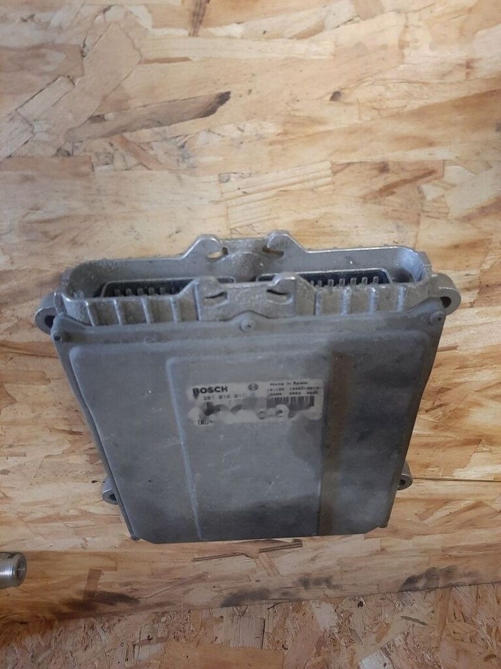 Bosch 0 281 010 013 - Блок за управление за Автобус: снимка 3 Bosch 0 281 010 013 - Блок за управление за Автобус: снимка 3
