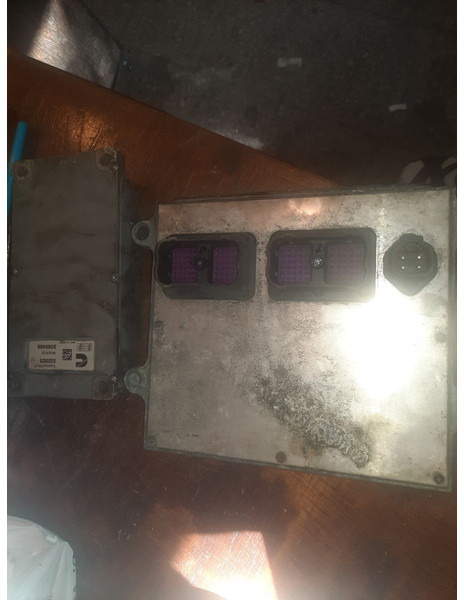 Cummins 239Kvt - Блок за управление: снимка 3 Cummins 239Kvt - Блок за управление: снимка 3