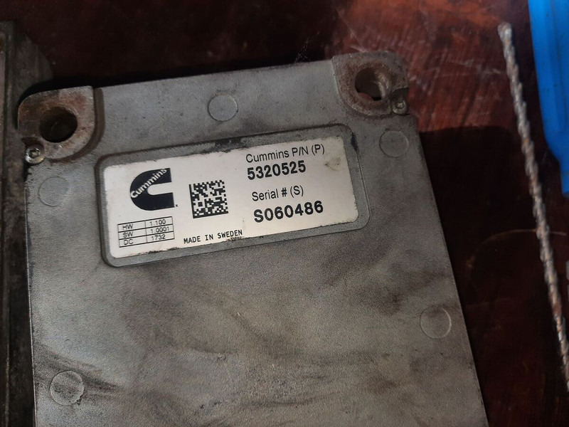 Cummins 239Kvt - Блок за управление: снимка 1 Cummins 239Kvt - Блок за управление: снимка 1