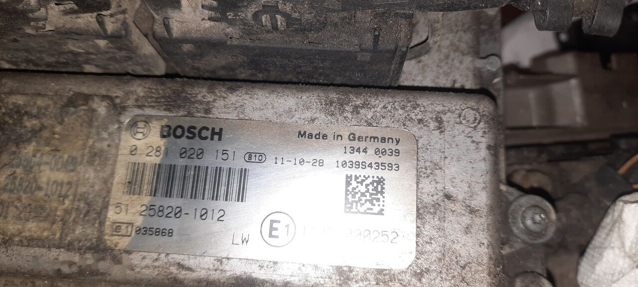 MAN BOSCH 0281001521. 0261200173 \ 020600009 1730575 MAN - Блок за управление за Автобус: снимка 2 MAN BOSCH 0281001521. 0261200173 \ 020600009 1730575 MAN - Блок за управление за Автобус: снимка 2