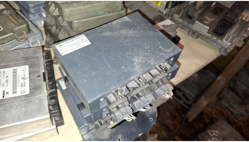 MAN VDO 412.409/007/002. 412.413.009\008 . 412.413.005.003 - Блок за управление: снимка 2 MAN VDO 412.409/007/002. 412.413.009\008 . 412.413.005.003 - Блок за управление: снимка 2