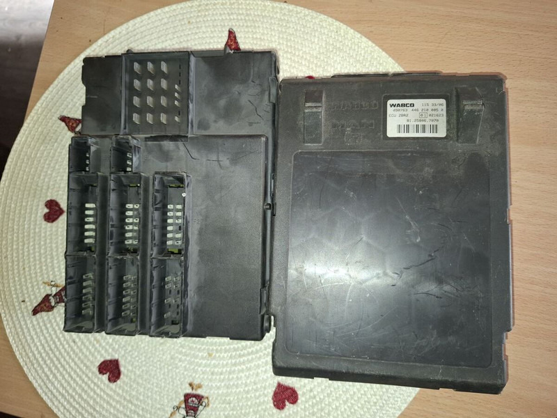 MAN WABCO ECU ZBR2 / 81.25806.7096. - Блок за управление: снимка 1 MAN WABCO ECU ZBR2 / 81.25806.7096. - Блок за управление: снимка 1