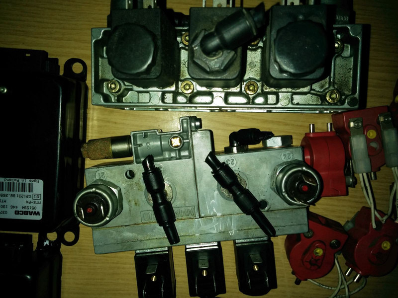 Mercedes-Benz закрытия двери BOSCH 0481500007 - Резервни части: снимка 4 Mercedes-Benz закрытия двери BOSCH 0481500007 - Резервни части: снимка 4