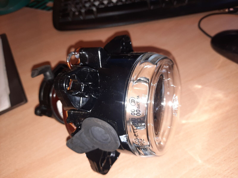 Scania Омни Линк - Преден фар: снимка 1 Scania Омни Линк - Преден фар: снимка 1