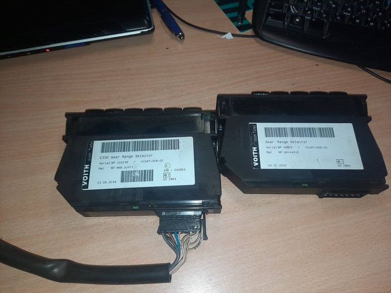 Scania Селектор переключения передач . - Блок за управление: снимка 4 Scania Селектор переключения передач . - Блок за управление: снимка 4