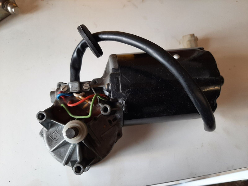 Setra BOSCH 039044245 - Чистачка: снимка 2 Setra BOSCH 039044245 - Чистачка: снимка 2