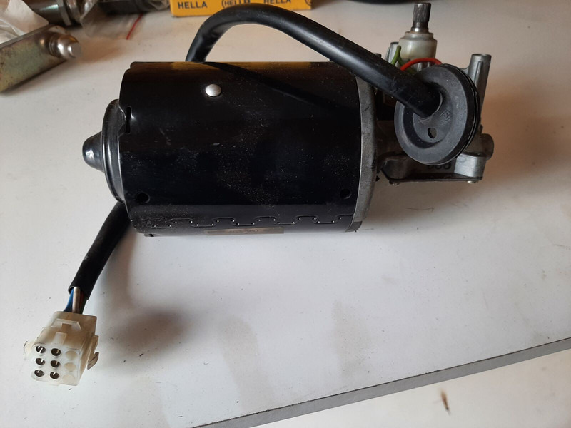 Setra BOSCH 039044245 - Чистачка: снимка 1 Setra BOSCH 039044245 - Чистачка: снимка 1