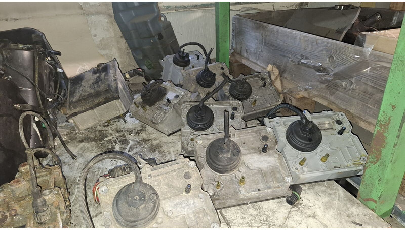 Volvo Помпа подкачки АБЛУ Б12 с подкачкой - Горивен филтър: снимка 2 Volvo Помпа подкачки АБЛУ Б12 с подкачкой - Горивен филтър: снимка 2