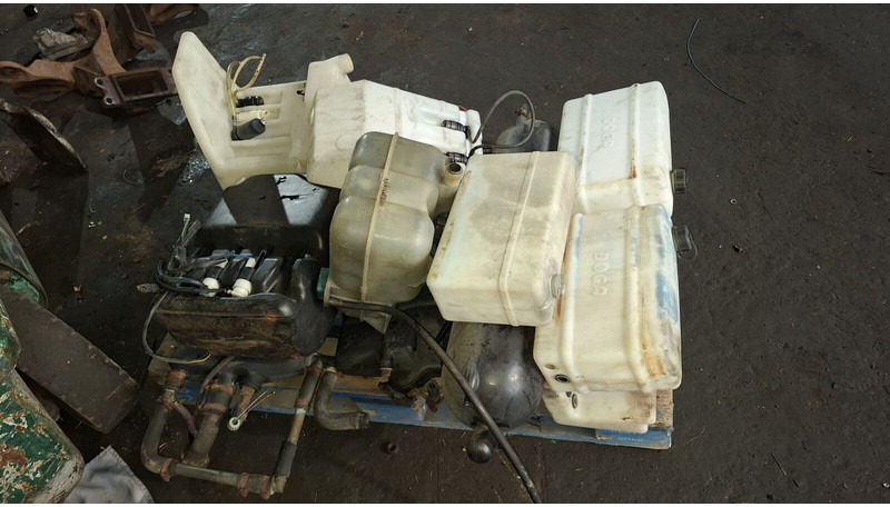 Volvo Scani - Разширителен съд: снимка 4 Volvo Scani - Разширителен съд: снимка 4