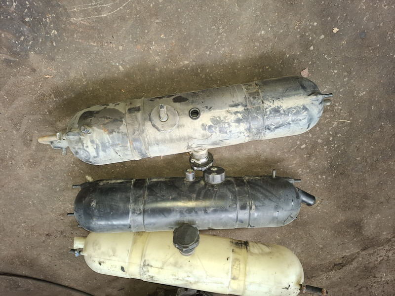 Volvo Scani - Разширителен съд: снимка 5 Volvo Scani - Разширителен съд: снимка 5