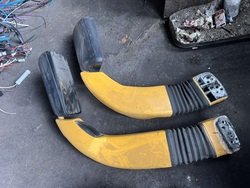 Volvo магнетолы . B12 . Ивеко - Броня: снимка 5 Volvo магнетолы . B12 . Ивеко - Броня: снимка 5