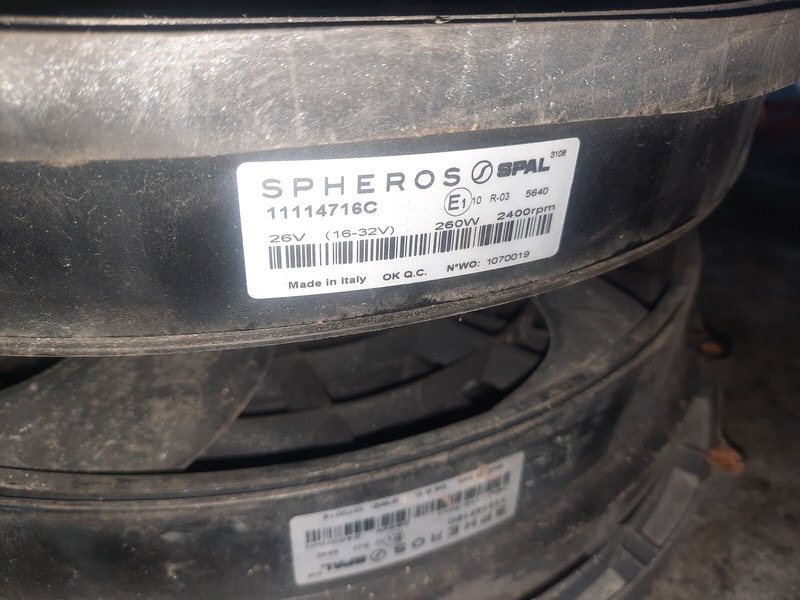 Volvo масляный мотор вентилятора SAUER DANFOSS C19.2L00888\174 - Вентилатор: снимка 4 Volvo масляный мотор вентилятора SAUER DANFOSS C19.2L00888\174 - Вентилатор: снимка 4