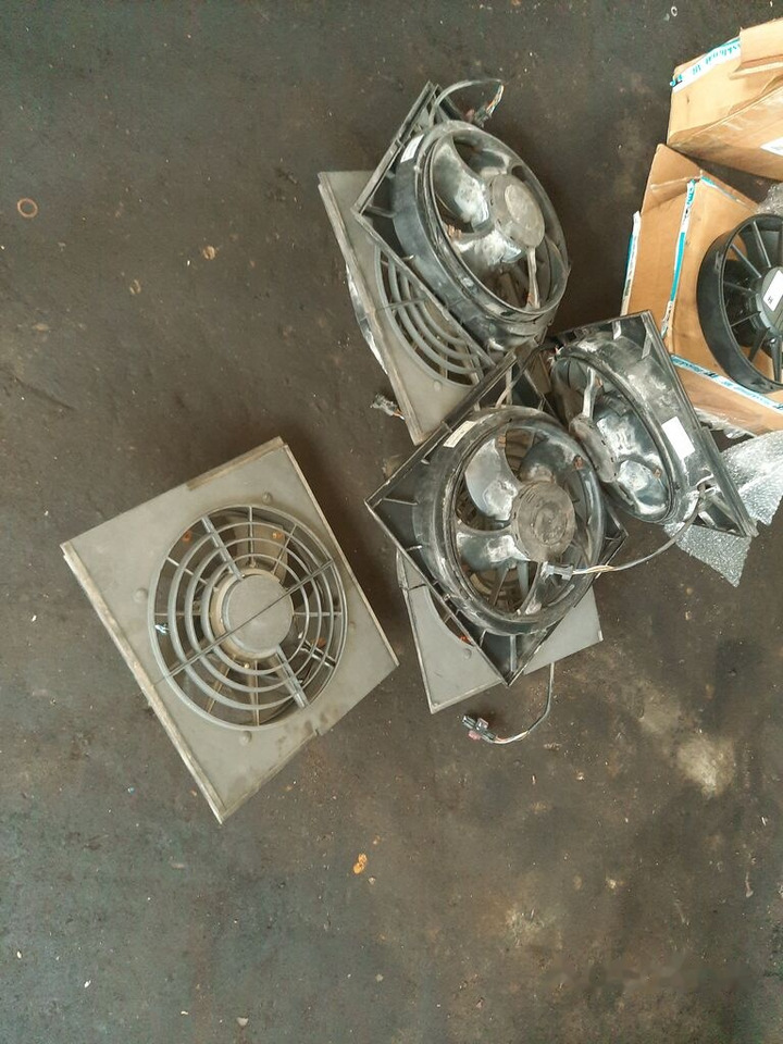 Volvo maslyanyy motor ventilyatora SAUER DANFOSS C19.2L00888\174 Scania Omni Siti - Link/ Volvo B12 / b 10. - Вентилатор за Автобус: снимка 2 Volvo maslyanyy motor ventilyatora SAUER DANFOSS C19.2L00888\174 Scania Omni Siti - Link/ Volvo B12 / b 10. - Вентилатор за Автобус: снимка 2
